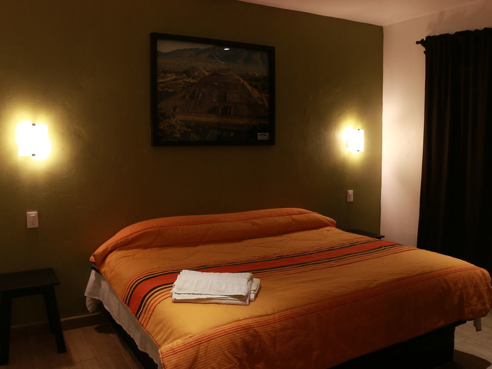 Telpochcalli Hotel & Temazcal ซาน ฮวน ตีโอตีฮัวคัน ภายนอก รูปภาพ